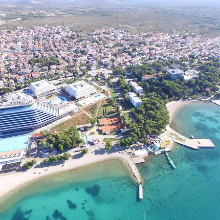 Vili Apartament *